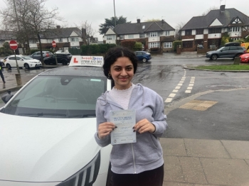 Excellent drive from Bhavika as she passed 1st time with only 1minor fault. She has left a review on Google which is included in the comments below